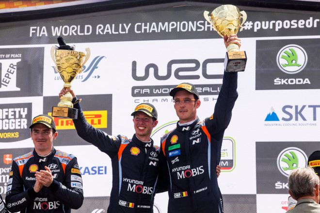 母国ベルギーでコンビ初優勝を飾ったティエリー・ヌービル（左）とマルティン・ウィダグ　2021年WRC第8戦イープル・ラリー・ベルギー