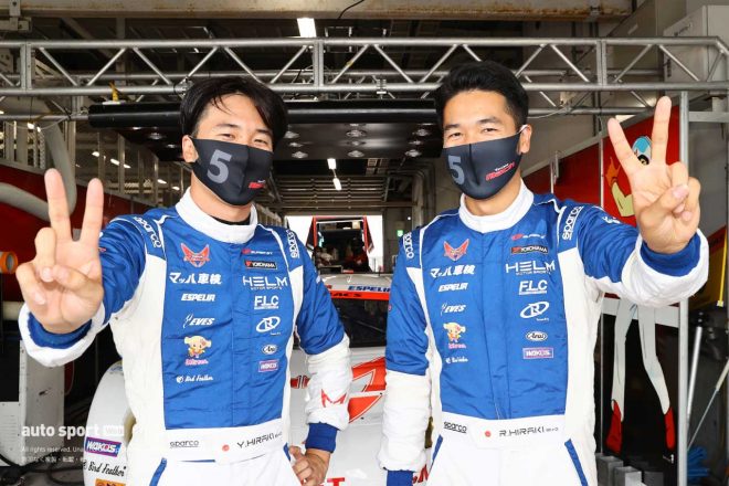 フロントロウに並んだマッハ車検 GTNET MC86 マッハ号（平木湧也／平木玲次）