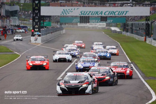 2021スーパーGT第3戦鈴鹿 スタートの様子