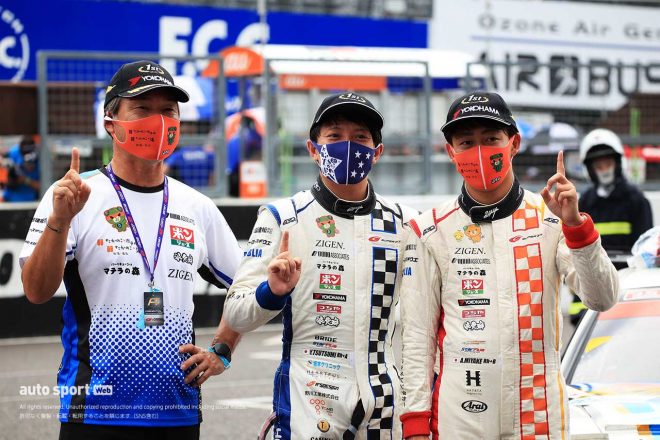 スーパーGT初勝利を喜ぶ三宅淳詞と堤優威（たかのこの湯 GR Supra GT）