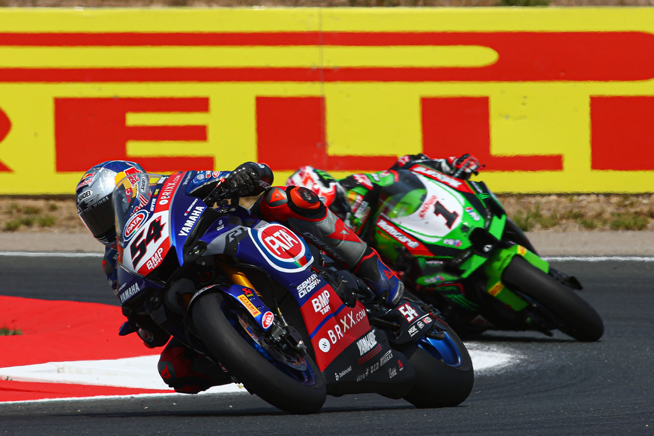 チャンピオンシップを争うラズガットリオグルとレイ