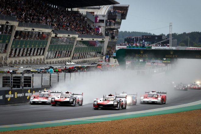 2021年WEC第4戦／第89回ル・マン24時間レースのスタートシーン（3周目のSCラン明け）