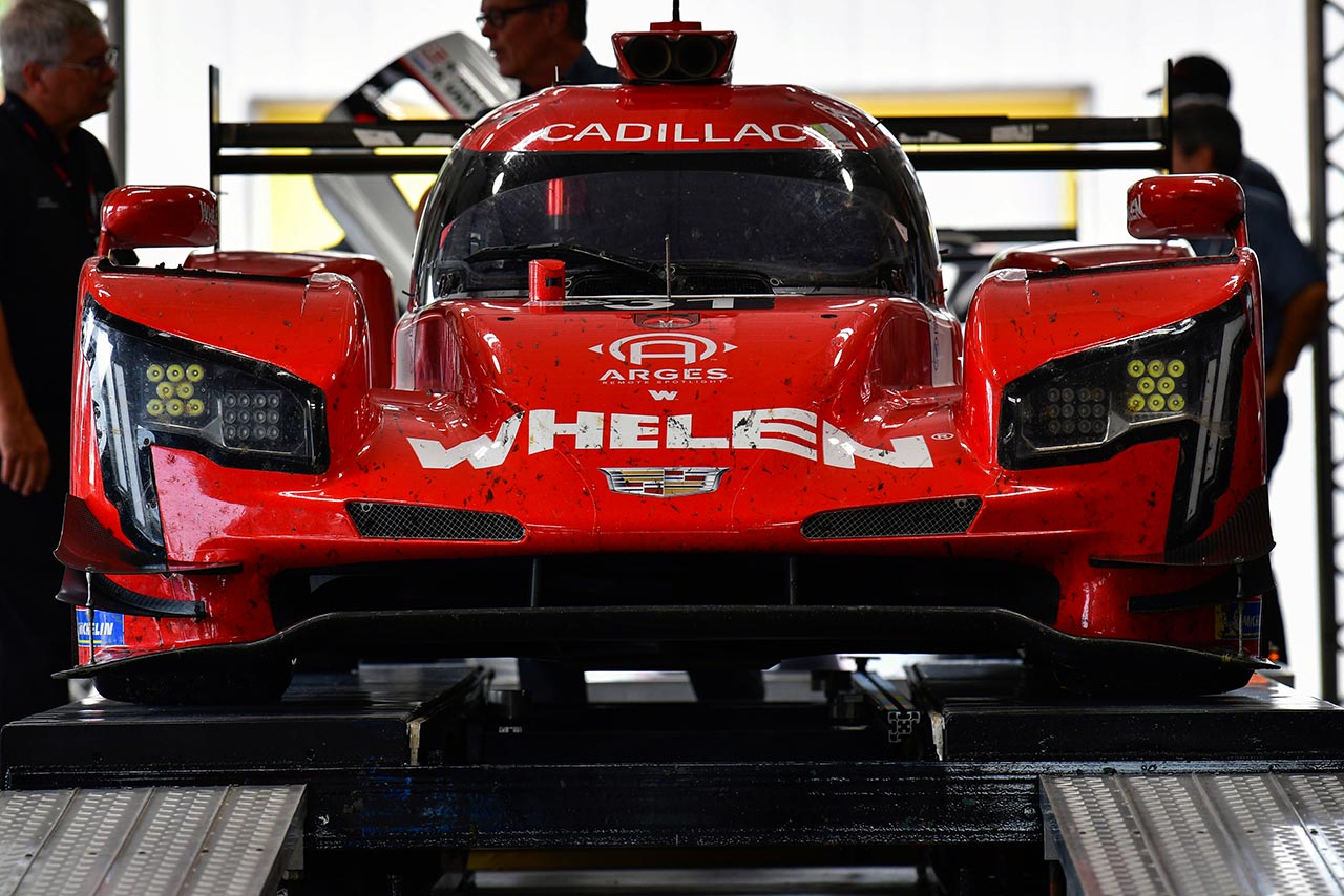 ウェーレン・エンジニアリングがスポンサーするアクション・エクスプレス・レーシングの31号車キャデラックDPi-V.R