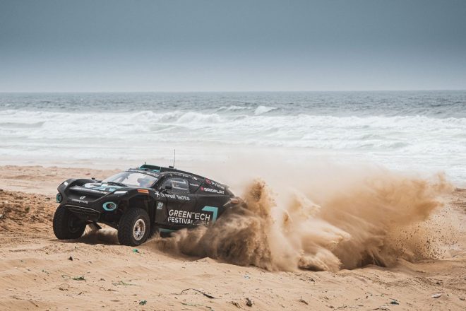 最大出力400kW（約544PS）を誇る電動SUV『Odyssey 21（オデッセイ21）』を操り、開幕2連勝を挙げている