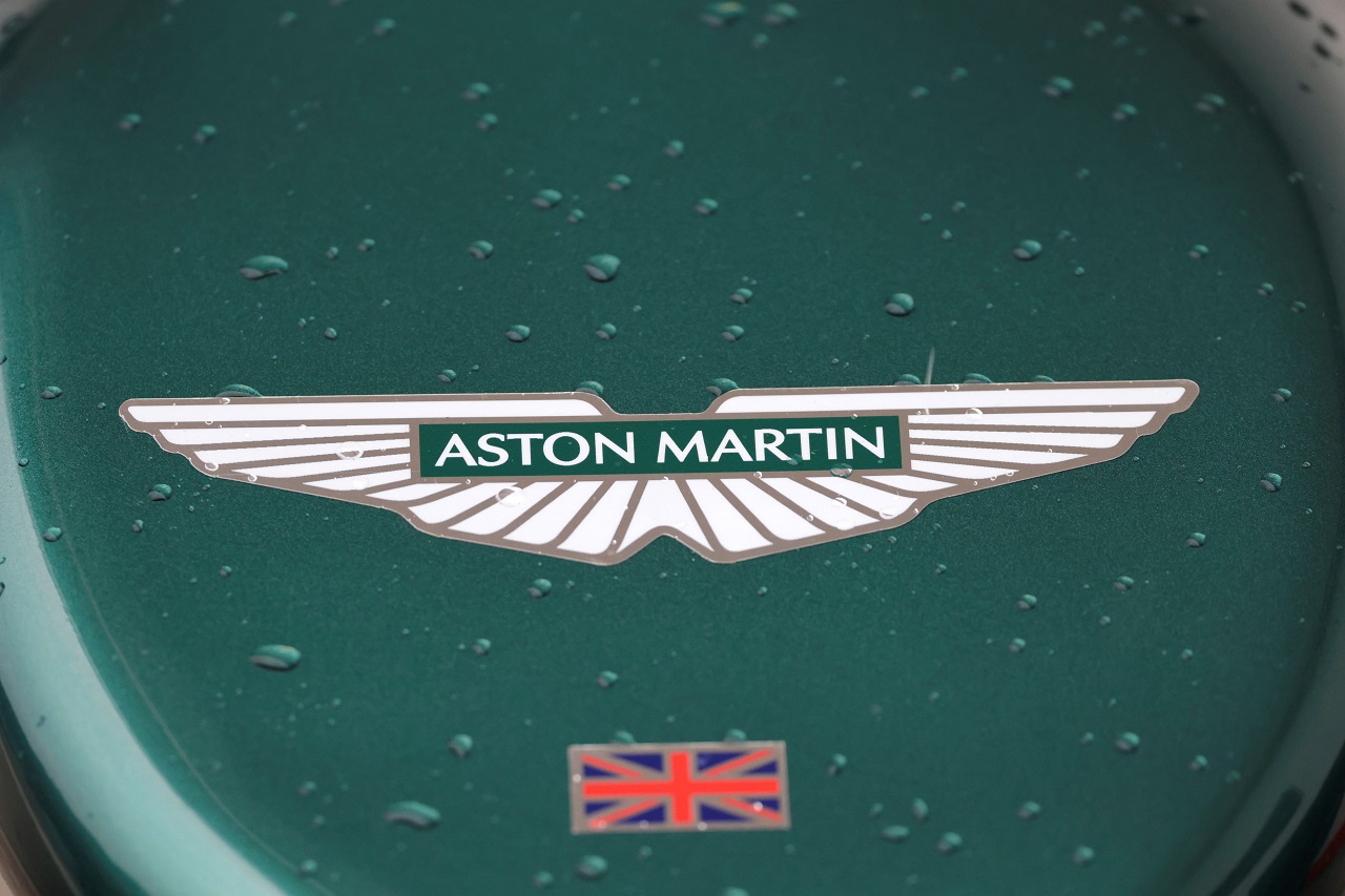 アストンマーティンのロゴ