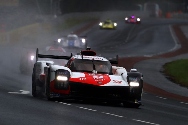 レース序盤、接触に見舞われた8号車GR010ハイブリッド