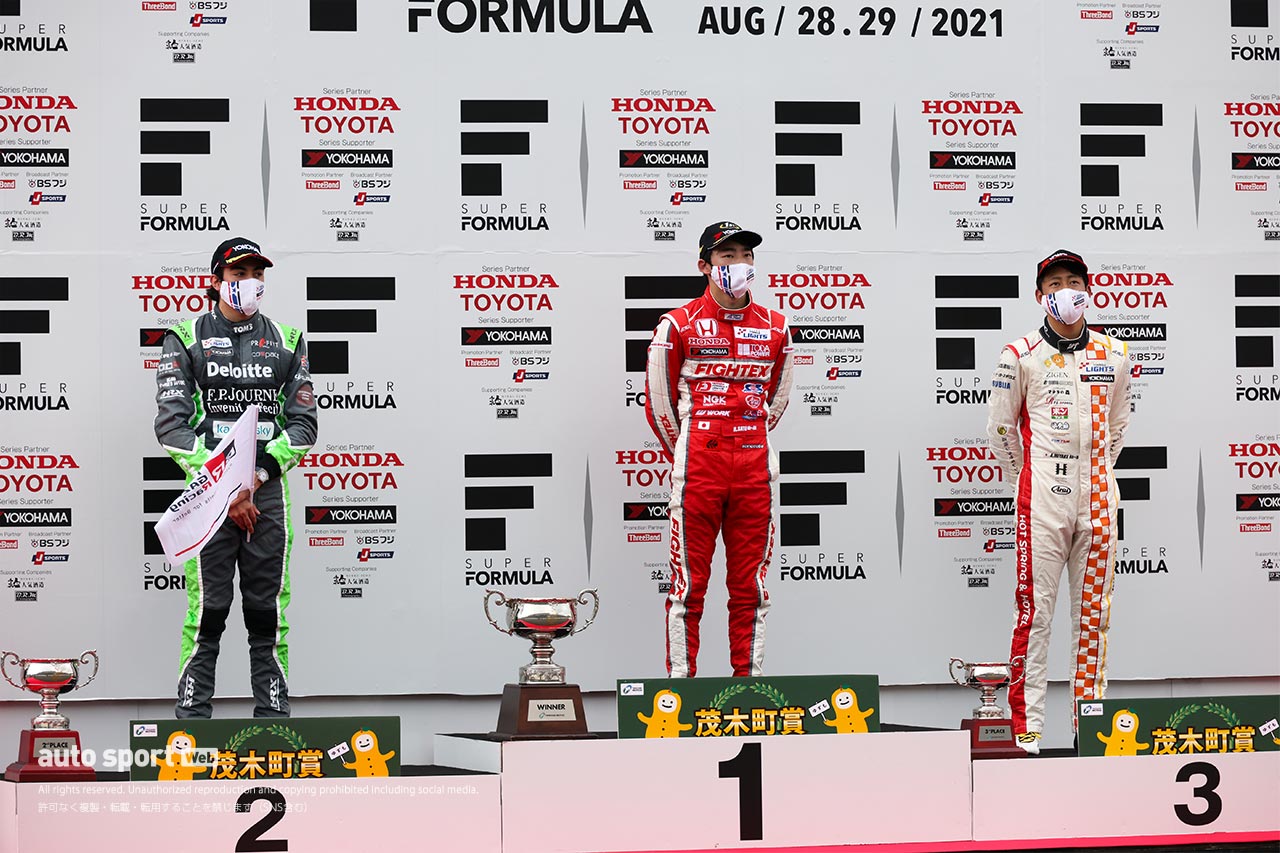 スーパーフォーミュラ・ライツ第14戦　表彰台