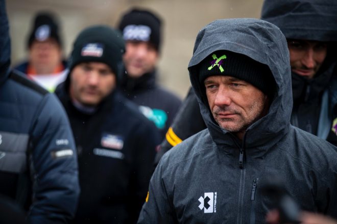 現役F1王者ルイス・ハミルトン創設のX44から参戦する、9度のWRC世界ラリー選手権王者セバスチャン・ローブは、ファイナルで主導権を奪うも無念の展開に