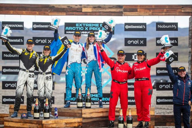 「チームの最初の表彰台にとても満足しているが、まだ改善が必要」と3位初入賞のカルロス・サインツ