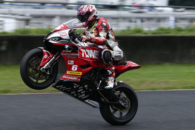 星野知也（TONE RT SYNCEDGE4413 BMW）／2021年全日本ロード第6戦岡山 ST1000 予選