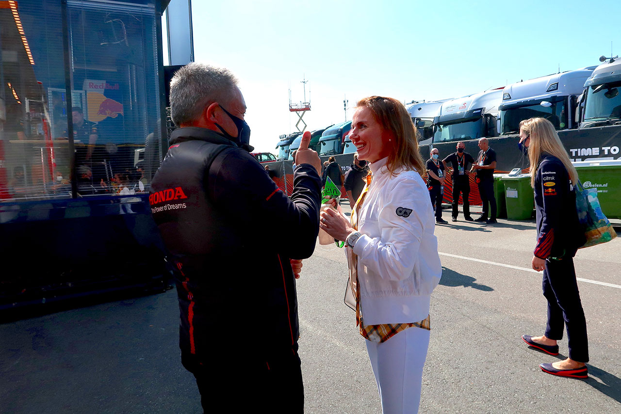 レッドブル・ホンダ密着