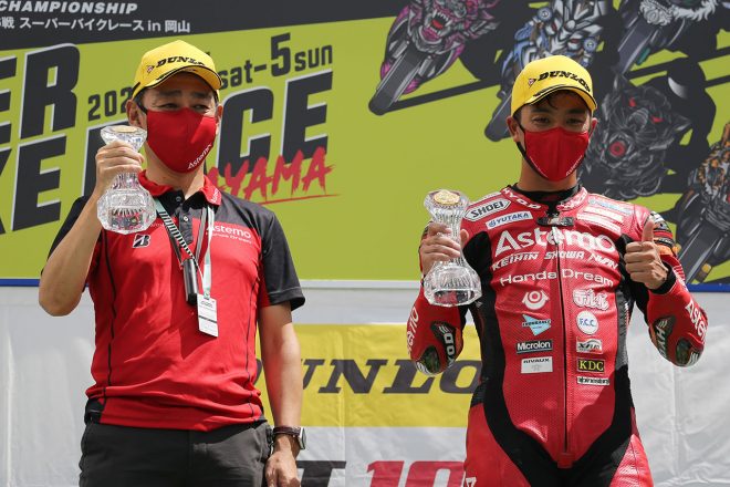 優勝を飾った作本輝介（Astemo Honda Dream SI Racing）／2021年全日本ロード第6戦岡山 ST1000 決勝