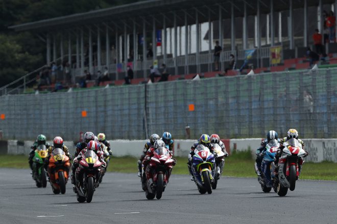 2021年全日本ロード第6戦岡山 JSB1000 決勝 スタートシーン