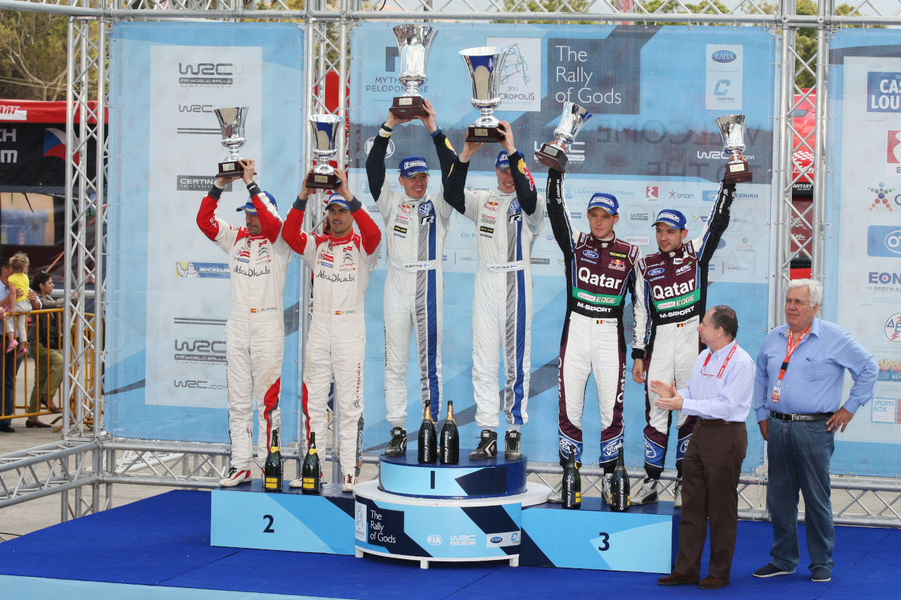 WRCイベントとして最後に行われた2013年大会の表彰式。優勝はヤリ-マティ・ラトバラ、2位ダニ・ソルド、3位はティエリー・ヌービルだった。