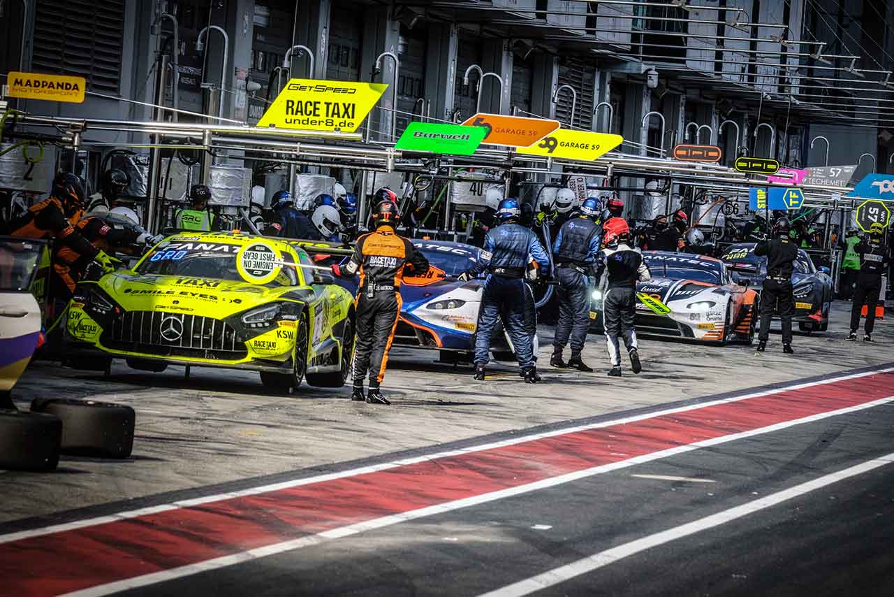 1台をふたり以上のドライバーでシェアすることなど、レースに耐久的要素があることが、SROとFIA／ACOの協業の決め手のようだ。