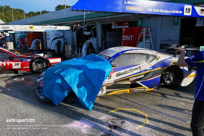 決勝で火災に見舞われたWedsSport ADVAN GR Supra