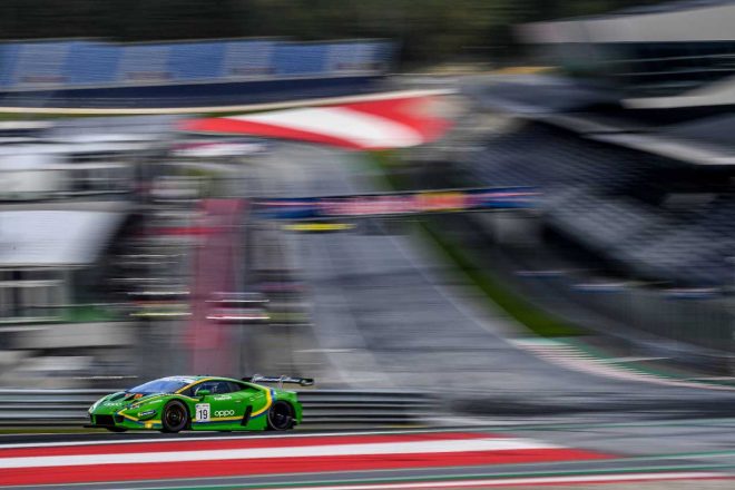 インターナショナルGTオープンに参戦する19号車ランボルギーニ・ウラカン GT3 エボ(根本悠生/バプティスト・ムーラン)