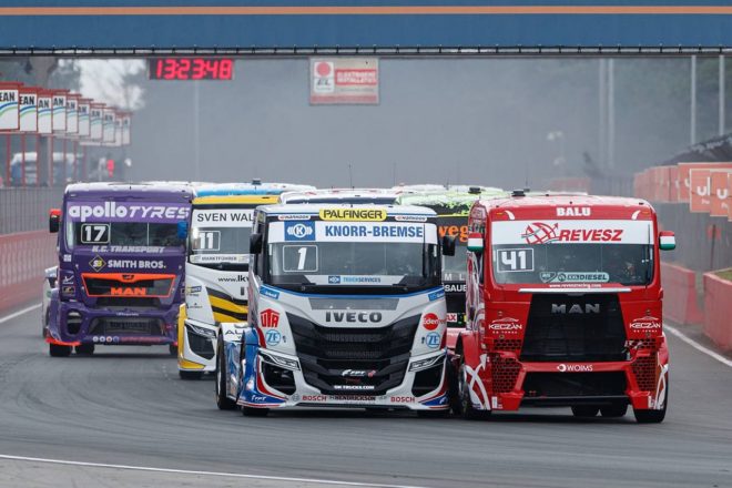 レース1では、シリーズ6冠を誇る“帝王”ヨッヘン・ハーン（Team Hahn Racing／IVECO）を抑え、ノルベルト・キス（Révész Racing／MAN）が“ライト・トゥ・フラッグ”での今季5勝目を手にした