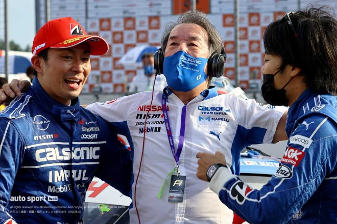 2021スーパーGT第5戦SUGO　GT500クラスを制した平峰一貴／星野一義監督／松下信治（カルソニック IMPUL GT-R）