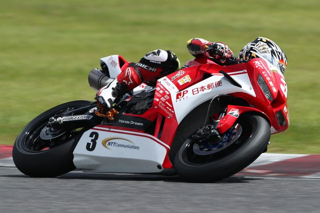 ホンダCBR600RRを駆る小山知良（日本郵便 Honda Dream TP）／2021全日本ロード ST600
