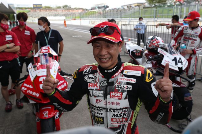 優勝した小山知良（日本郵便 Honda Dream TP）／2021全日本ロード第5戦鈴鹿 ST600