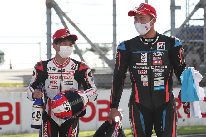 表彰台を獲得した亀井雄大と濱原颯道／2021年全日本ロード第7戦オートポリス JSB1000 レース1