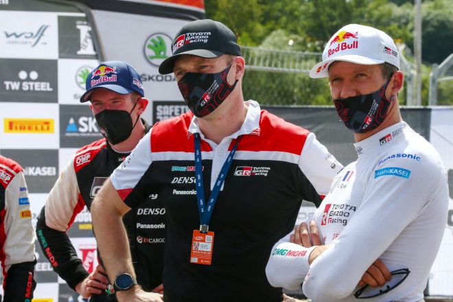 TOYOTA GAZOO Racing WRTの（左から）エルフィン・エバンス、ヤリ-マティ・ラトバラ代表、セバスチャン・オジエ