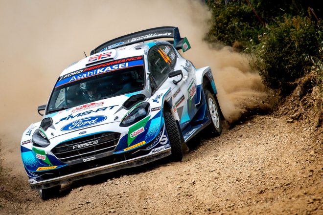 このラリー・フィンランドが現行のWRカー最後のグラベルラリーとなる。　ガス・グリーンスミス（フォード・フィエスタWRC）