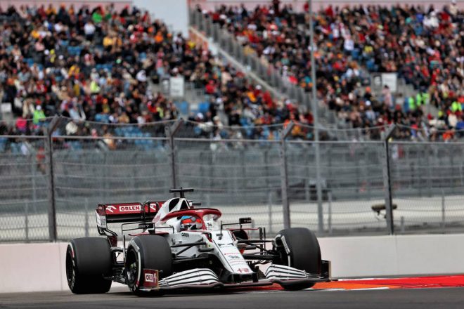 最後の最後にポジションを上げ8位入賞を果たしたライコネンさん