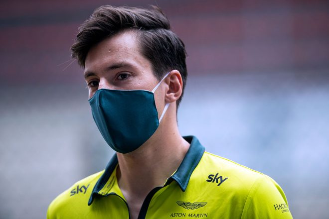 2022年にCGRのキャデラックDPi-V.Rをドライブするアレックス・リン