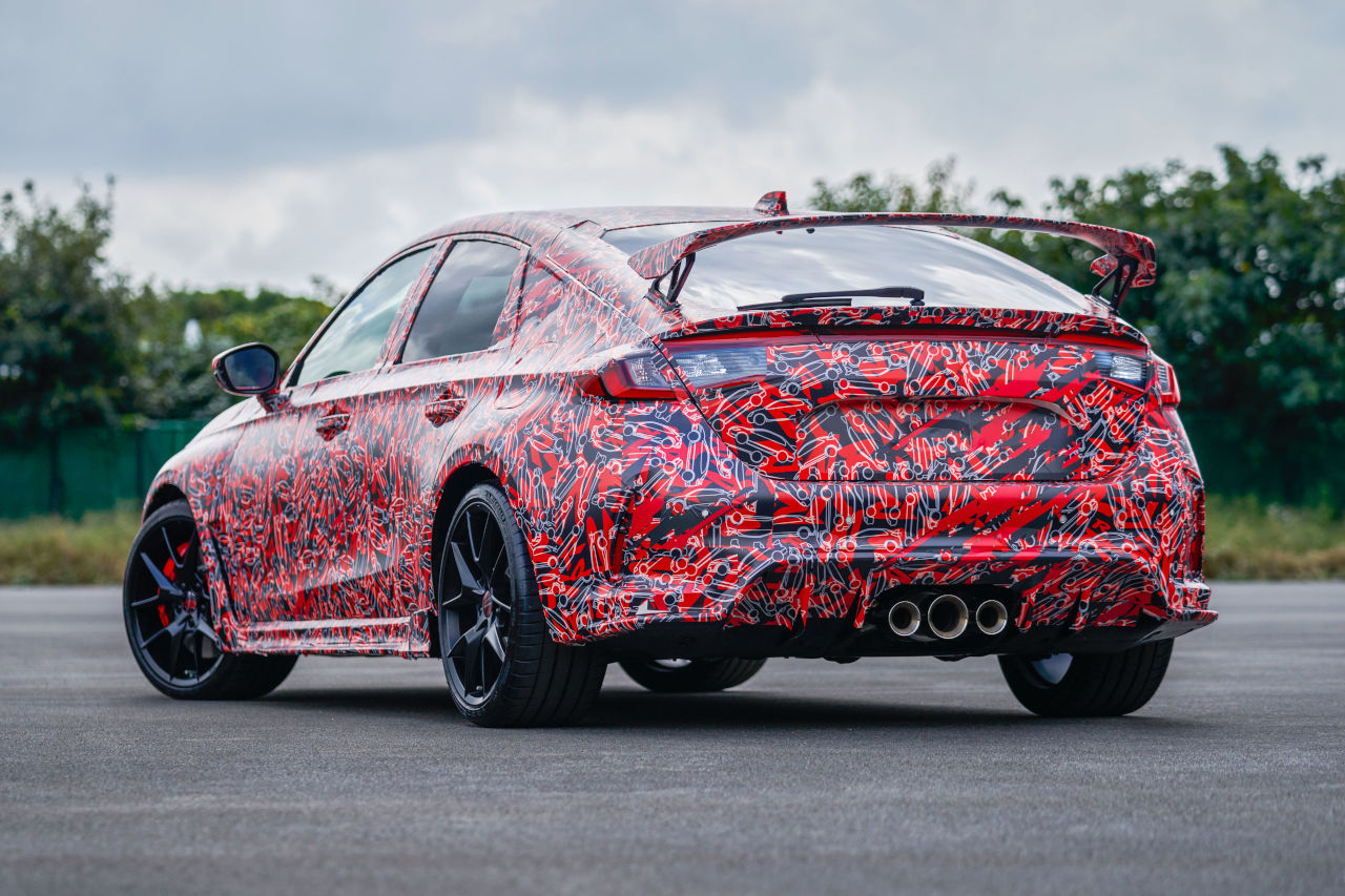 ドイツ、ニュルブルクリンクでの開発テスト開始がアナウンスされた、新型ホンダ・シビック・タイプRのプロトタイプ