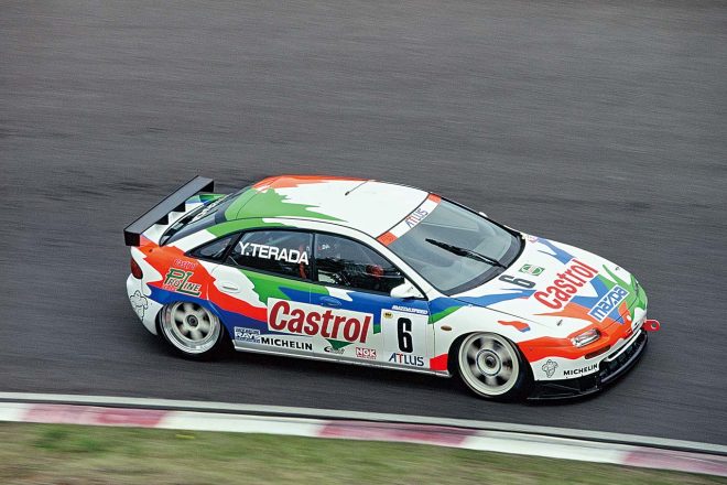 ランティスは、1995年よりファミリアが新規導入されながらも継続してエントリー。1996年の前半戦まで戦った（写真は1996年車）。