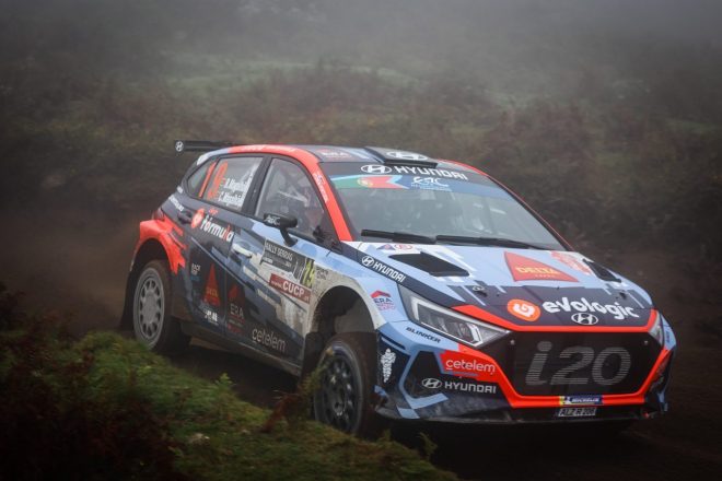 このイベントから新型ヒュンダイi20 N Rally2を投入したブルーノ・マガラエスは4位に