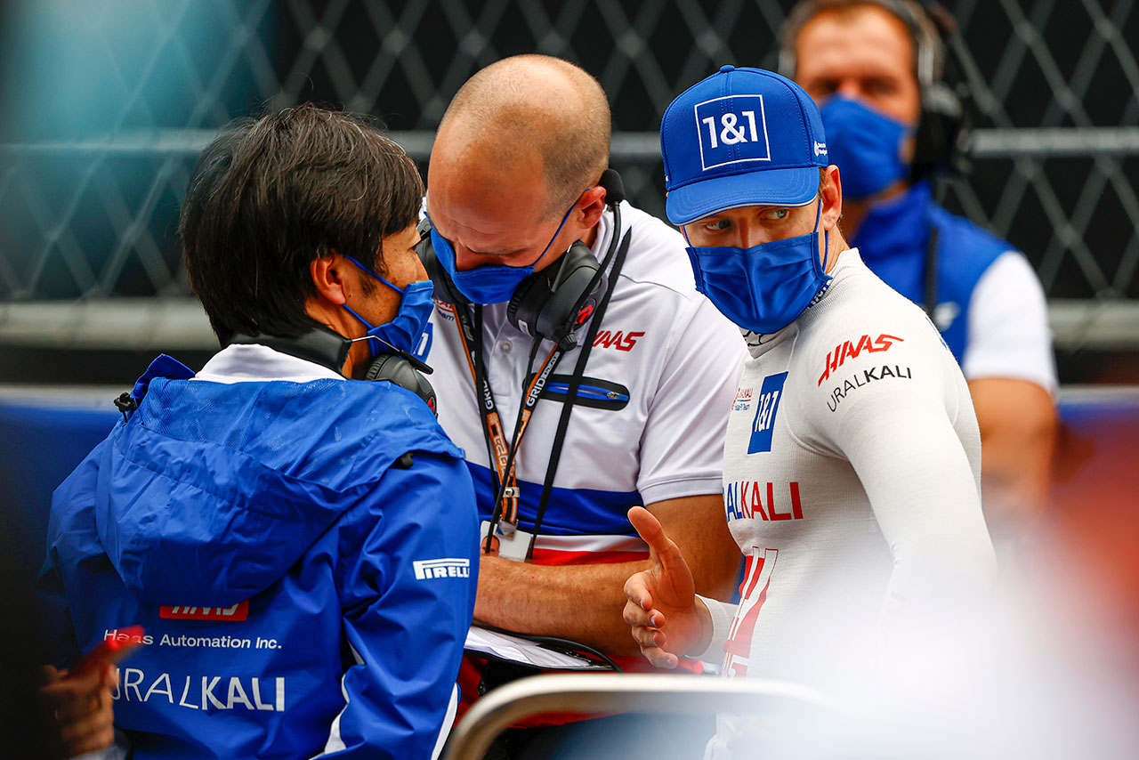 小松礼雄エンジニアリングディレクター＆ミック・シューマッハー（ハース）