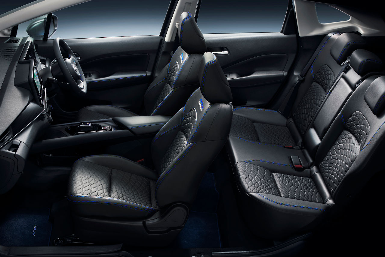 ノート オーテック・クロスオーバーのインテリア（シート）