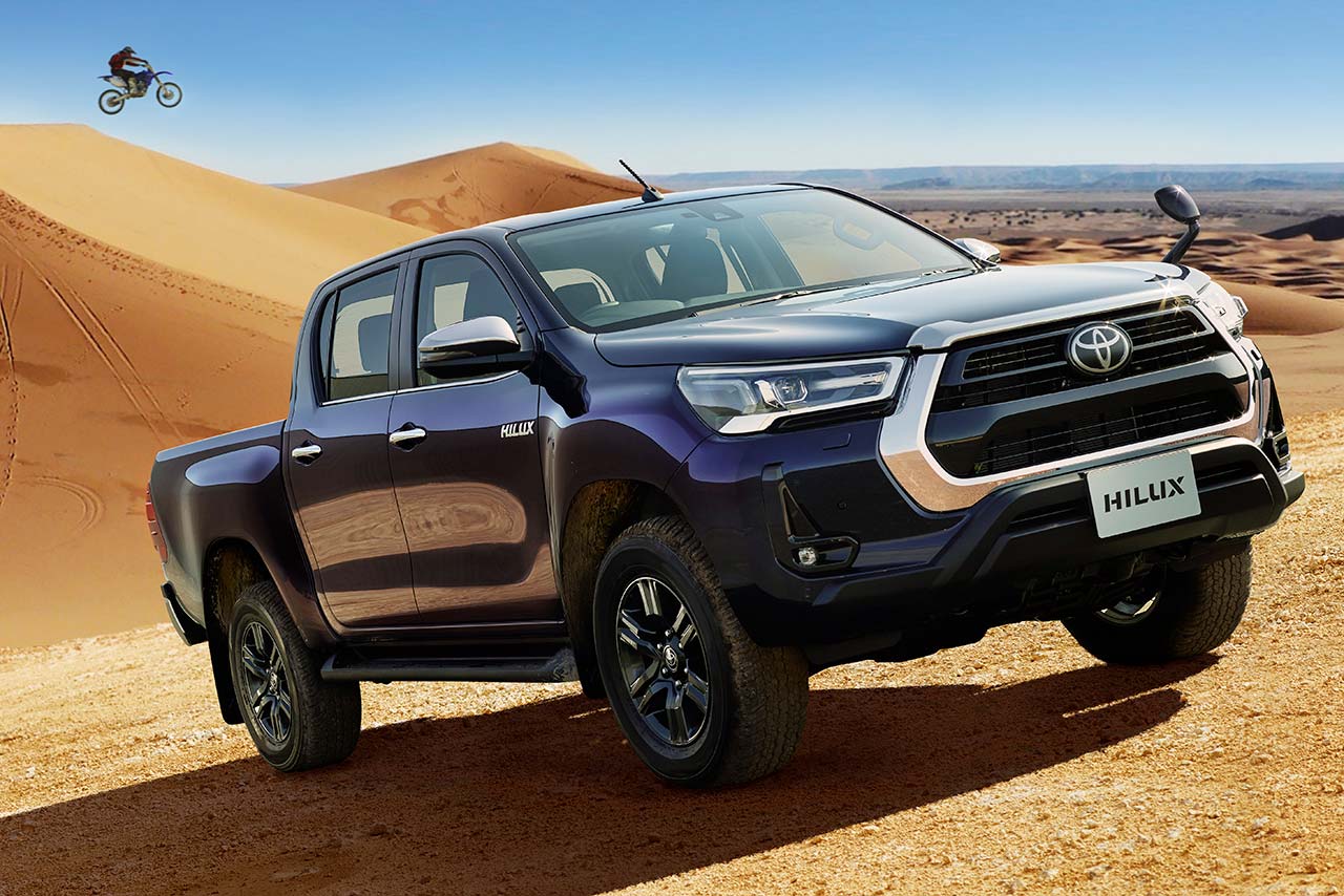 トヨタ・ハイラックス『 Z』（ダークブルーマイカ）