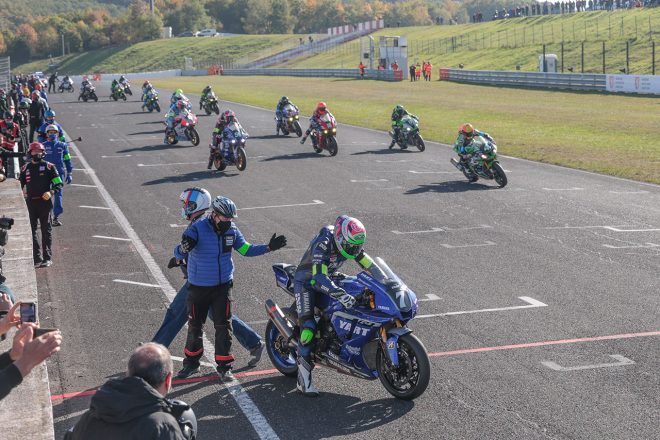 スタートで出遅れるYART - Yamaha Official Team EWC／2021EWC第4戦モスト6時間