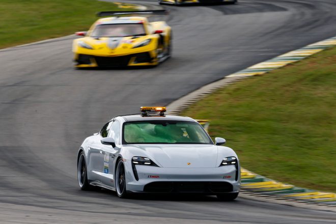 ポルシェ・タイカン ターボSのセーフティカー