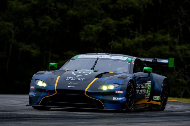 非耐久レースを対象としたIMSAウェザーテック・スプリントカップのタイトルを獲得したハート・オブ・レーシングチームの23号車アストンマーティン・バンテージGT3