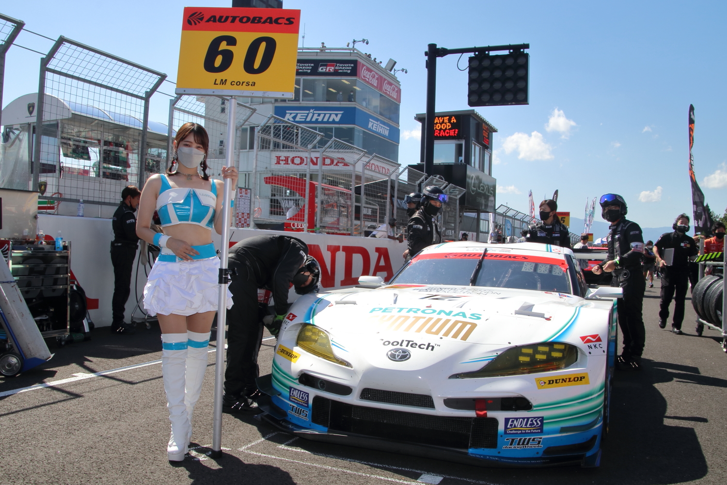 充実したレースクイーン4年目を過ごす鈴木志歩さん