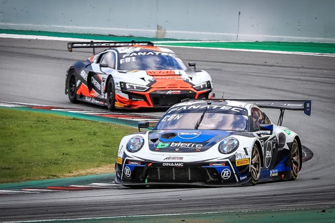 ダイナミック・モータースポーツの54号車ポルシェ911 GT3 R