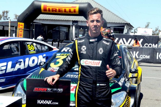 まずは土曜予選で最速タイムを刻んだ2019年チャンピオンのリオネル・ペーニャ（ルノー・フルーエンスGT）