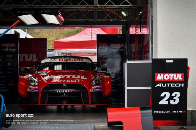 MOTUL AUTECH GT-R