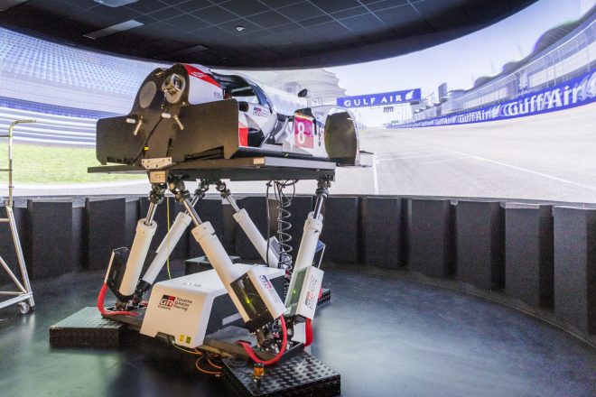 TGR-Eのドライビングシミュレーター