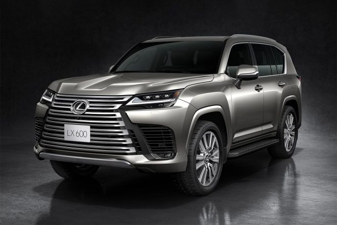 10月に発表されたばかりのレクサスLX。篠原拓朗さん、買いましょう。