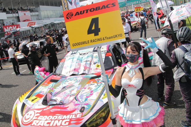 グリッドボードを担当する荒井つかささん