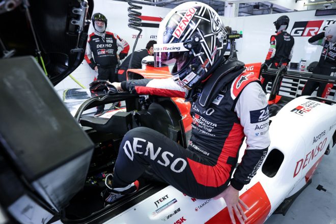 7号車トヨタGR010ハイブリッドの予選アタッカーを務めた小林可夢偉 2021年WEC第5戦バーレーン6時間レース