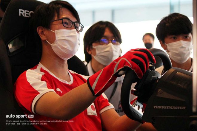 慶応大学の助っ人としてエキシビジョンレースに参戦したeモータースポーツドライバー山中智瑛