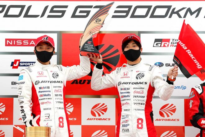 GT500で野尻は6勝目、福住は2勝目となり、オートポリスでホンダは2007年以来の勝利となった。