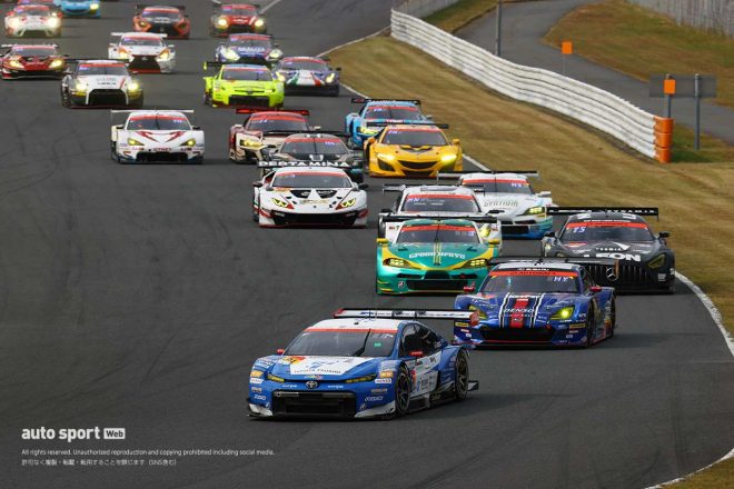 2番手からスタートした決勝レース。今回は山内が第1スティントを担当した